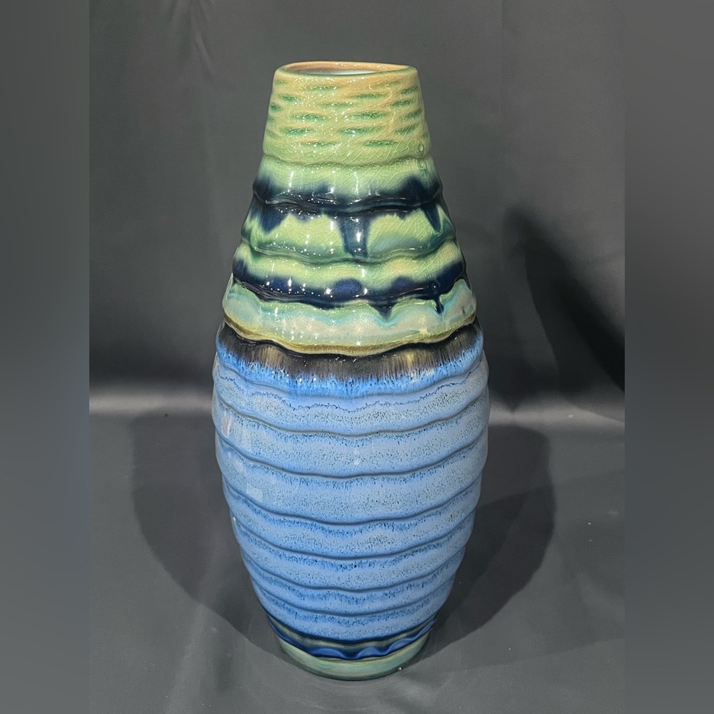 Multicolor Ceramic Vase.‎
